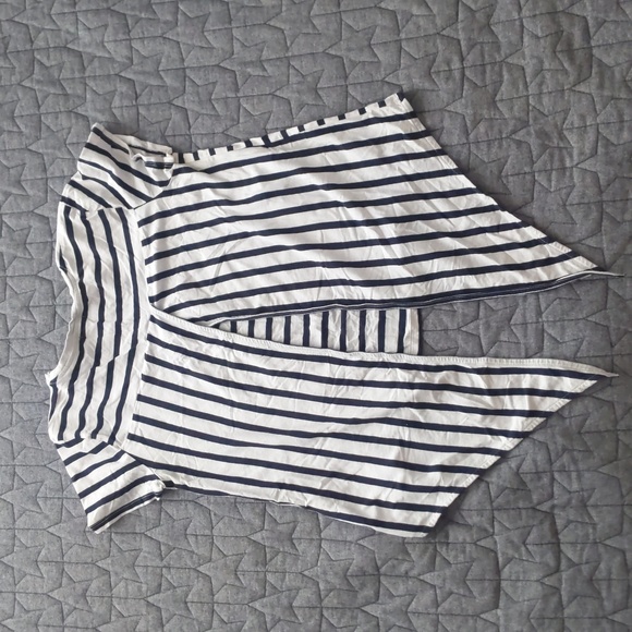 Open back tee - Picture 3 of 3